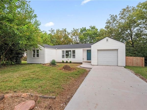 616 N Willie Street, Olathe, KS 66061