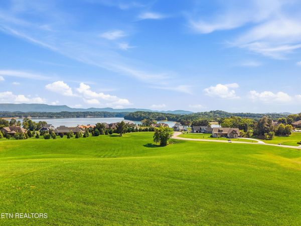 Majestic Circle, Dandridge, TN 37725