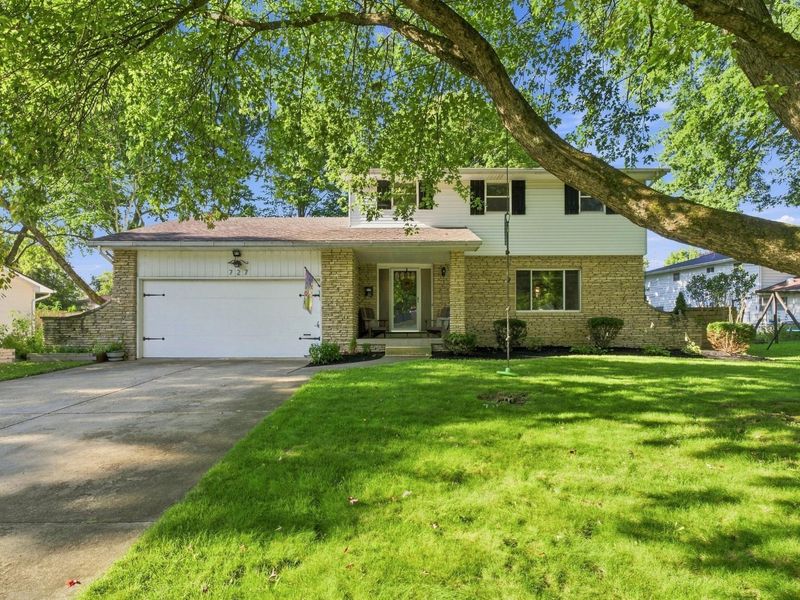727 Old Coach Road, Westerville, OH 43081 Photo 1