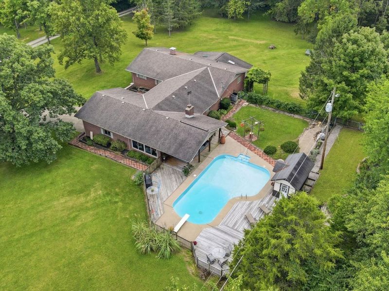 5421 Harrisburg Georgesville Road, Grove City, OH 43123 Photo 106