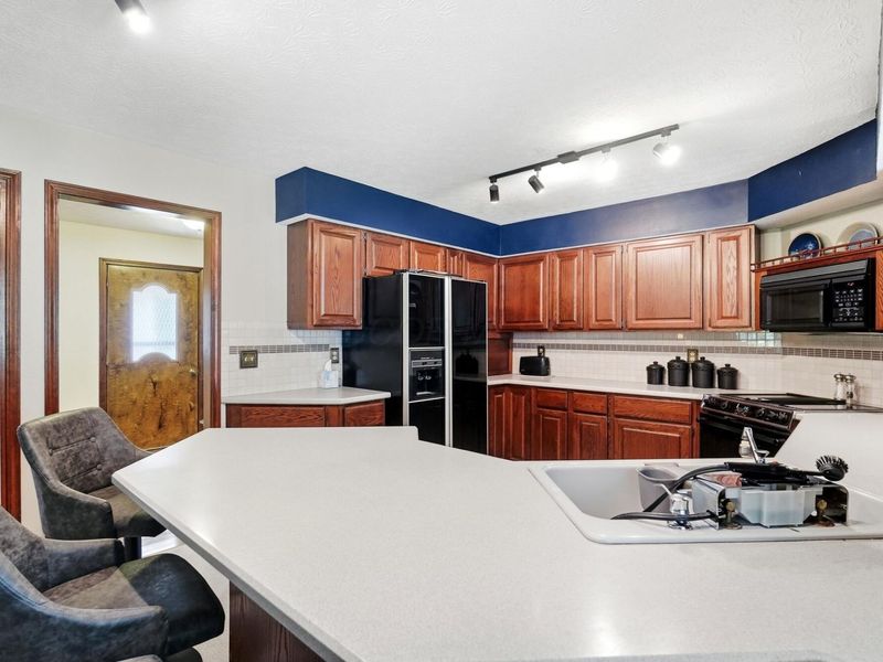5421 Harrisburg Georgesville Road, Grove City, OH 43123 Photo 16