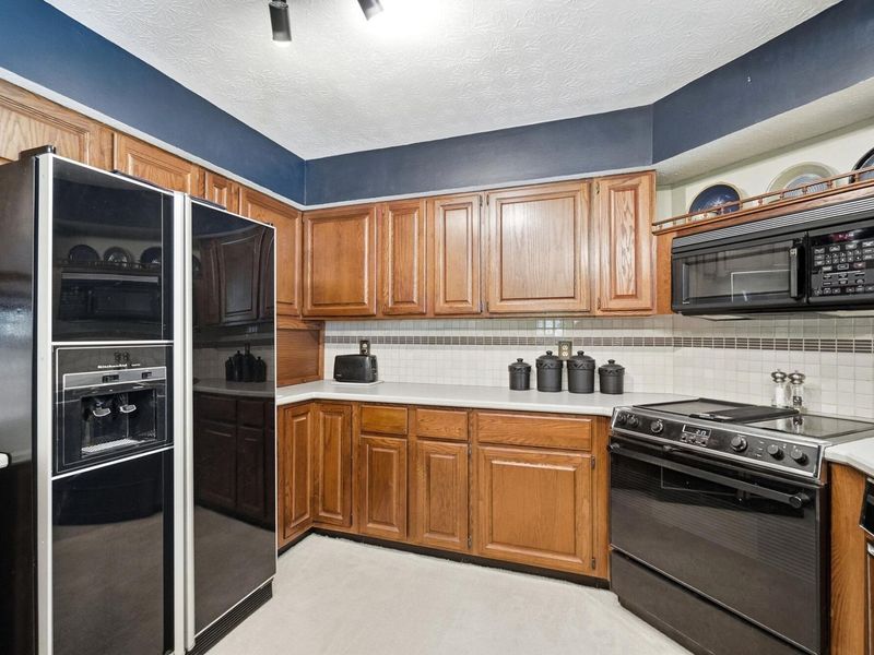 5421 Harrisburg Georgesville Road, Grove City, OH 43123 Photo 19