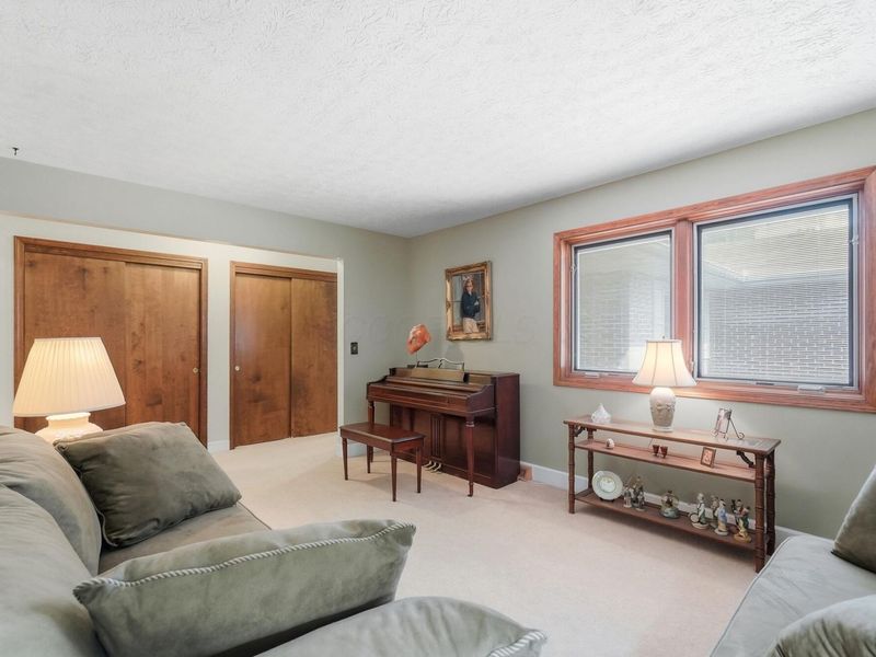 5421 Harrisburg Georgesville Road, Grove City, OH 43123 Photo 39