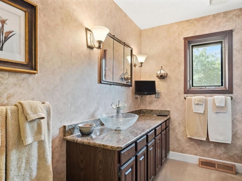 5421 Harrisburg Georgesville Road, Grove City, OH 43123 Photo 45