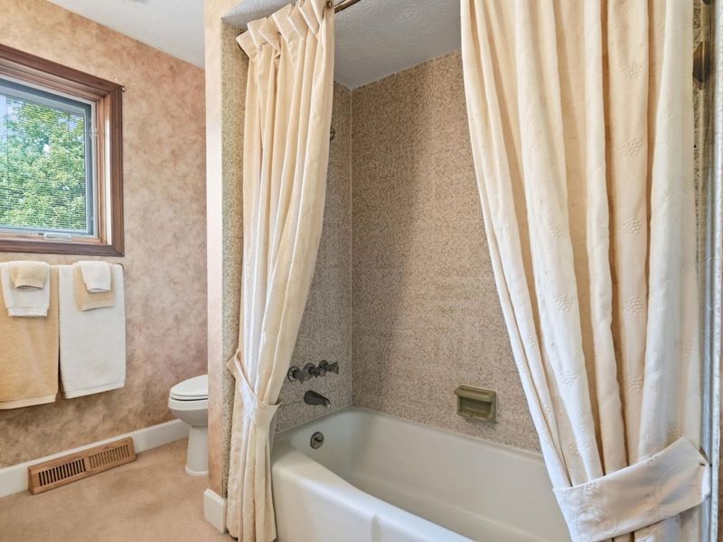 5421 Harrisburg Georgesville Road, Grove City, OH 43123 Photo 48