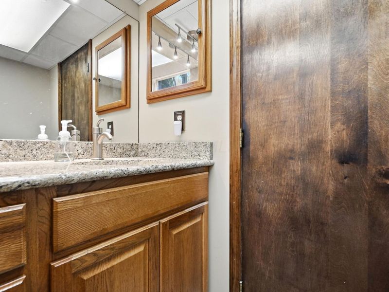 5421 Harrisburg Georgesville Road, Grove City, OH 43123 Photo 72