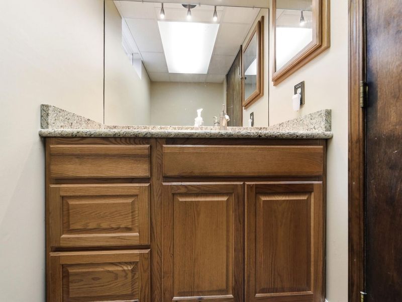 5421 Harrisburg Georgesville Road, Grove City, OH 43123 Photo 73