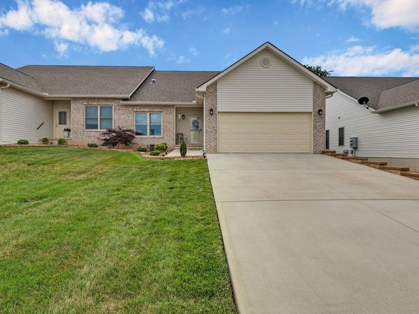 384 Woodgate Dr , Crossville, TN 38571