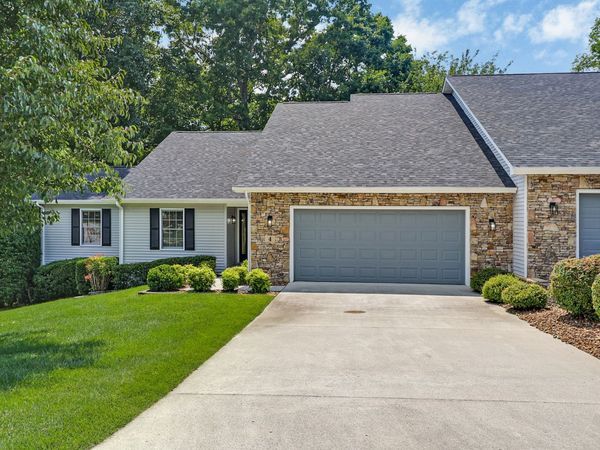 4 Augustine Ln , Crossville, TN 38558