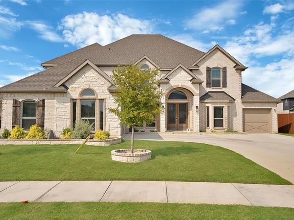 2208 Birdwatch Lane, Mansfield, TX 76084