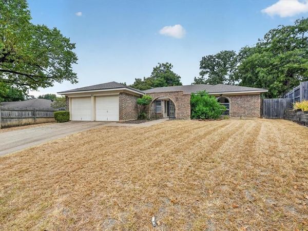 1617 Bent Oak Drive, Bedford, TX 76021