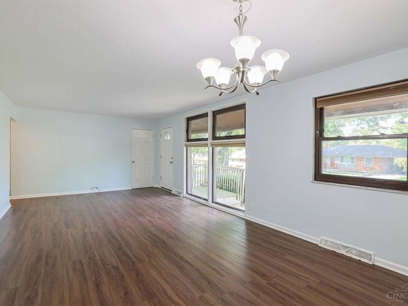716 Cranford Drive, Forest Park, OH 45240 Photo 7