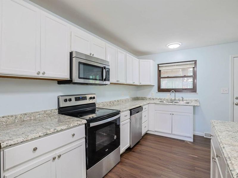 716 Cranford Drive, Forest Park, OH 45240 Photo 8