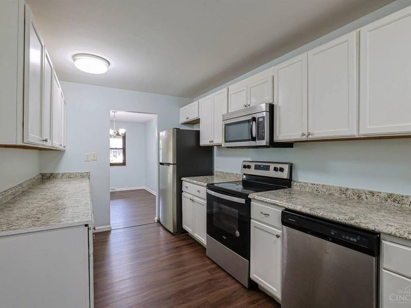716 Cranford Drive, Forest Park, OH 45240 Photo 9