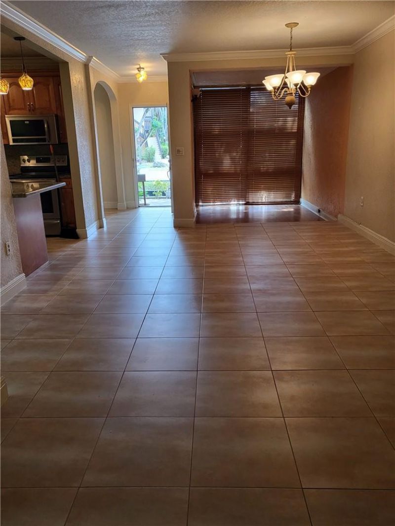 780 NE 199th Street, Unit 101E, Miami, FL 33179 Photo
