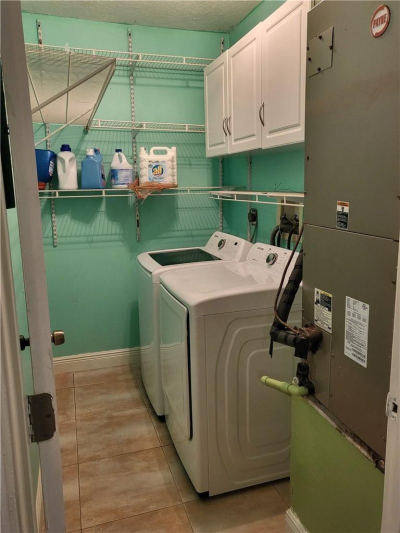 780 NE 199th Street, Unit 101E, Miami, FL 33179 Photo
