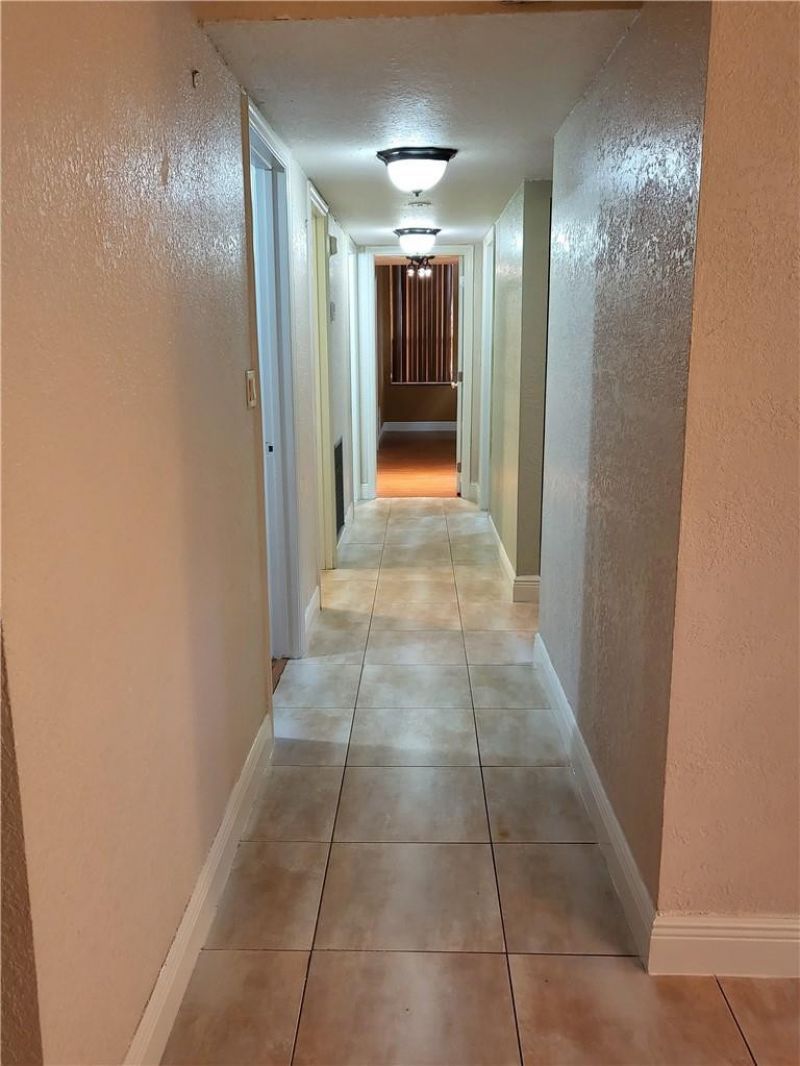 780 NE 199th Street, Unit 101E, Miami, FL 33179 Photo