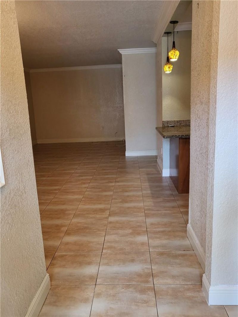 780 NE 199th Street, Unit 101E, Miami, FL 33179 Photo