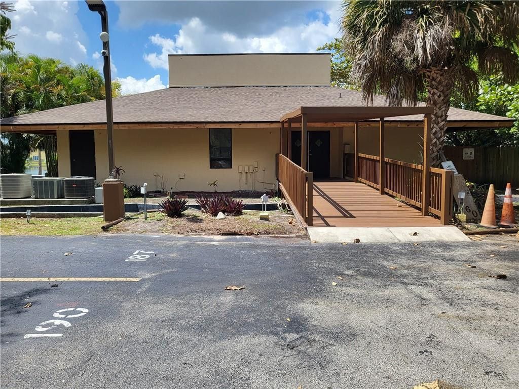 780 NE 199th Street, Unit 101E, Miami, FL 33179 Photo