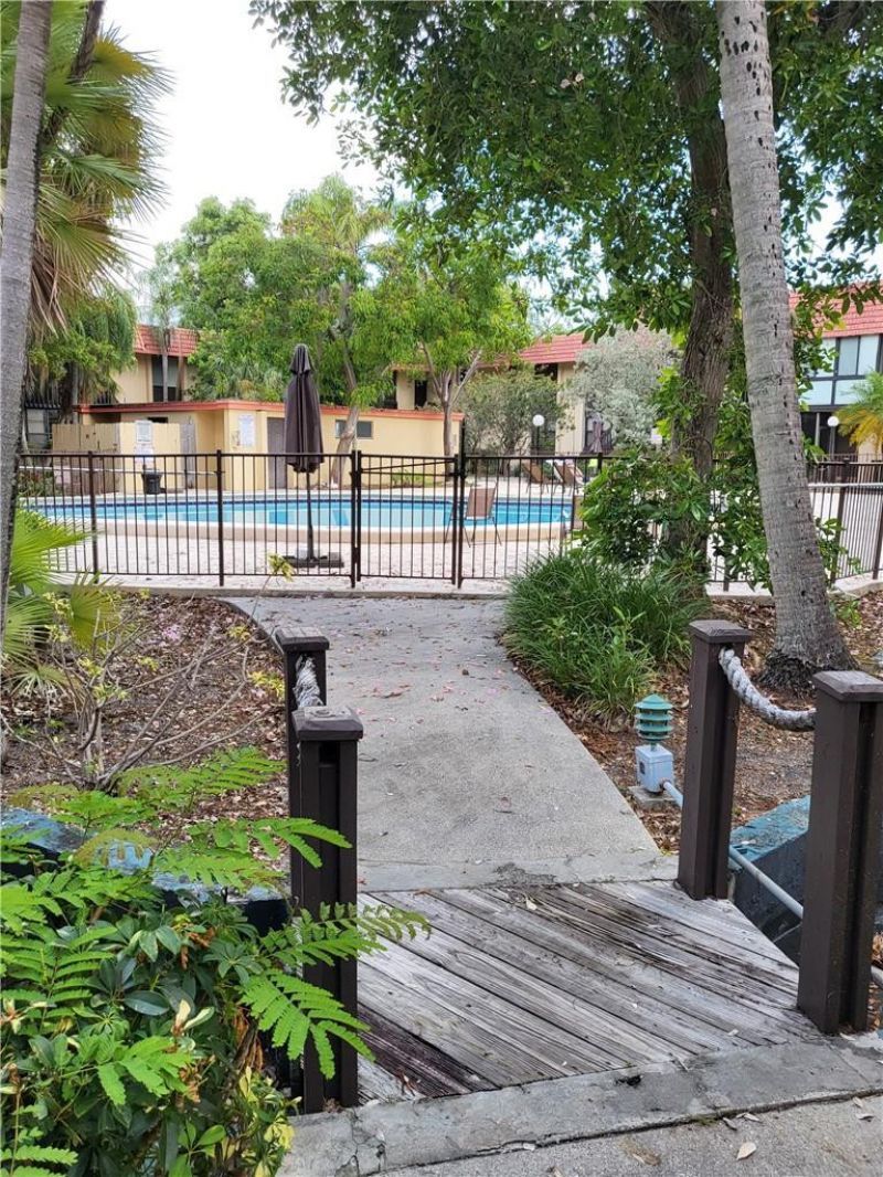 780 NE 199th Street, Unit 101E, Miami, FL 33179 Photo