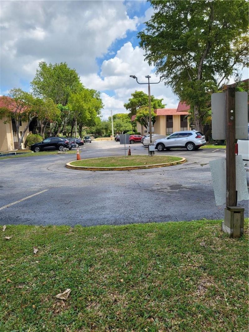 780 NE 199th Street, Unit 101E, Miami, FL 33179 Photo