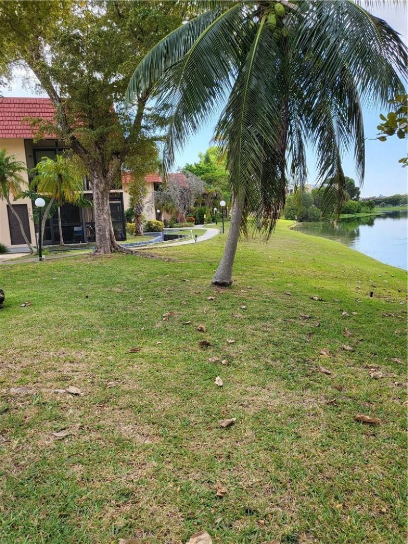 780 NE 199th Street, Unit 101E, Miami, FL 33179 Photo