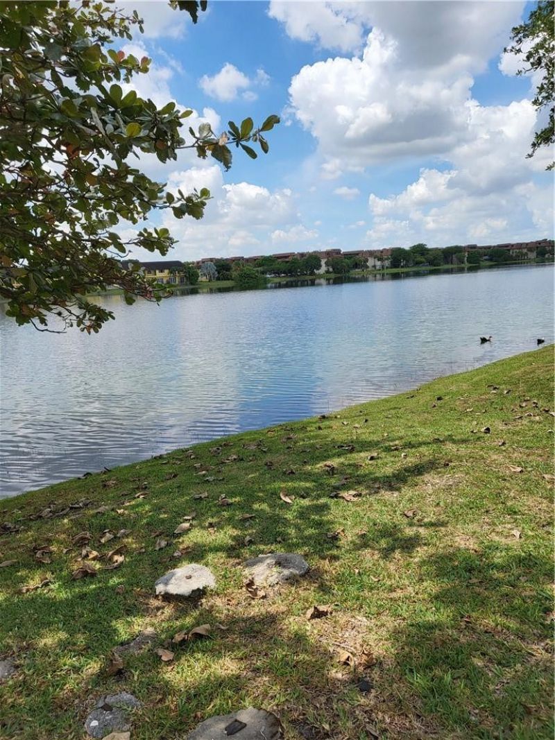 780 NE 199th Street, Unit 101E, Miami, FL 33179 Photo