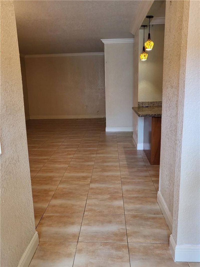 780 NE 199th Street, Unit 101E, Miami, FL 33179 Photo