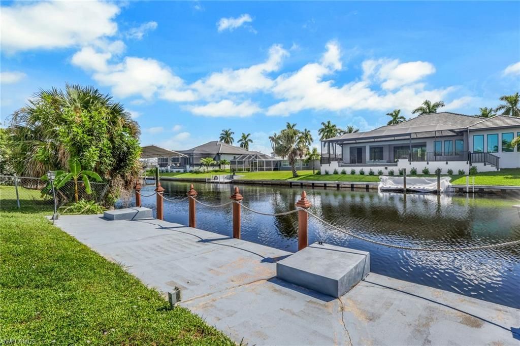 5313 Bayview Ct , Cape Coral, FL 33904 Photo