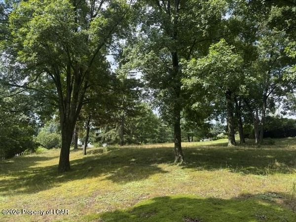 Vacant lot W Center Hill Road, Dallas, PA 18612