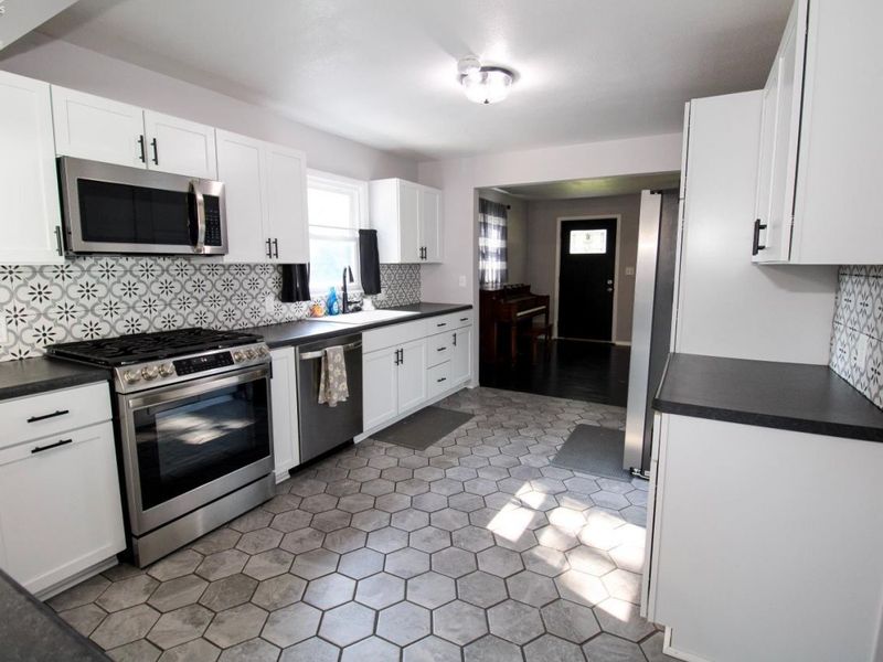 202 W Strub Road, Sandusky, OH 44870 Photo 17