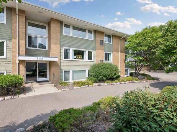 5412 France Avenue S, Unit 112, Edina, MN 55410