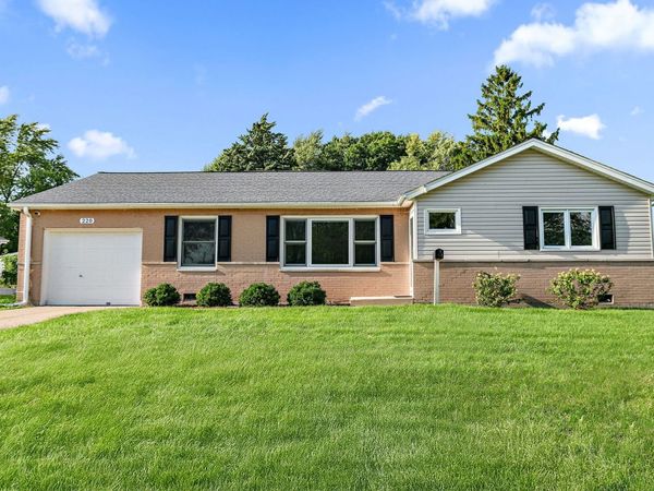 220 Kingman Lane , Hoffman Estates, IL 60169