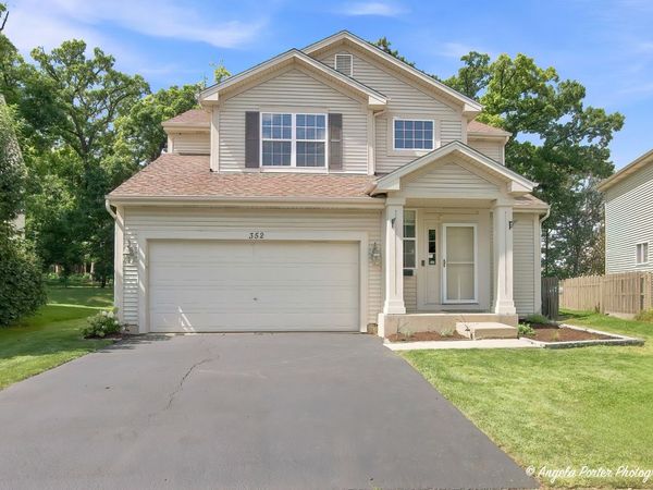 352 N CORNERSTONE Drive , Volo, IL 60020