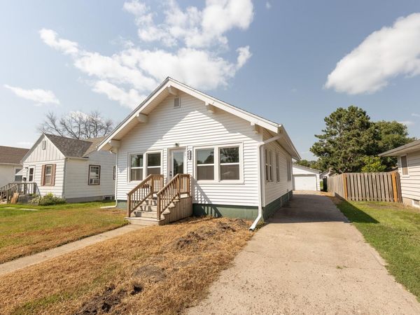 411 E 11th Street , Spencer, IA 51301