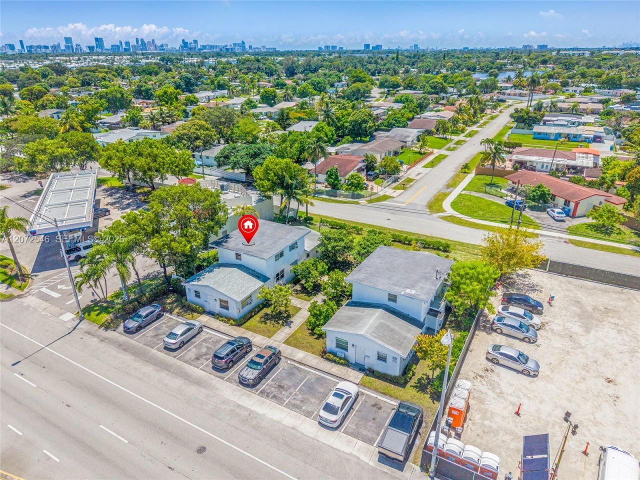 3740 W Hallandale Beach Blvd, Hollywood, FL 33023 Photo