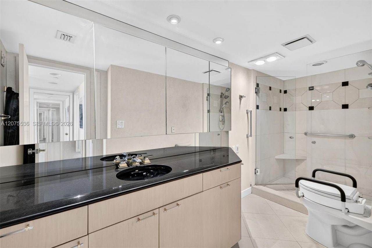 19707 Turnberry Way, Unit 22AB, Aventura, FL 33180 Photo
