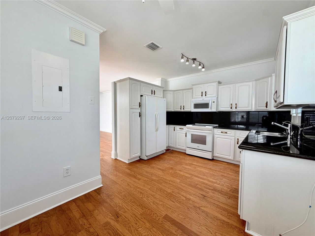 1135 Cliffrose St, Hollywood, FL 33019 Photo