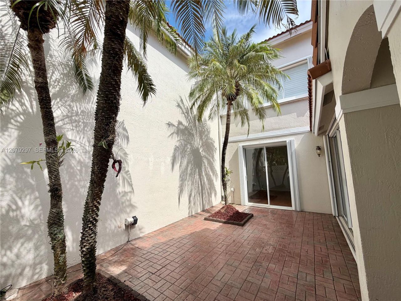 1135 Cliffrose St, Hollywood, FL 33019 Photo