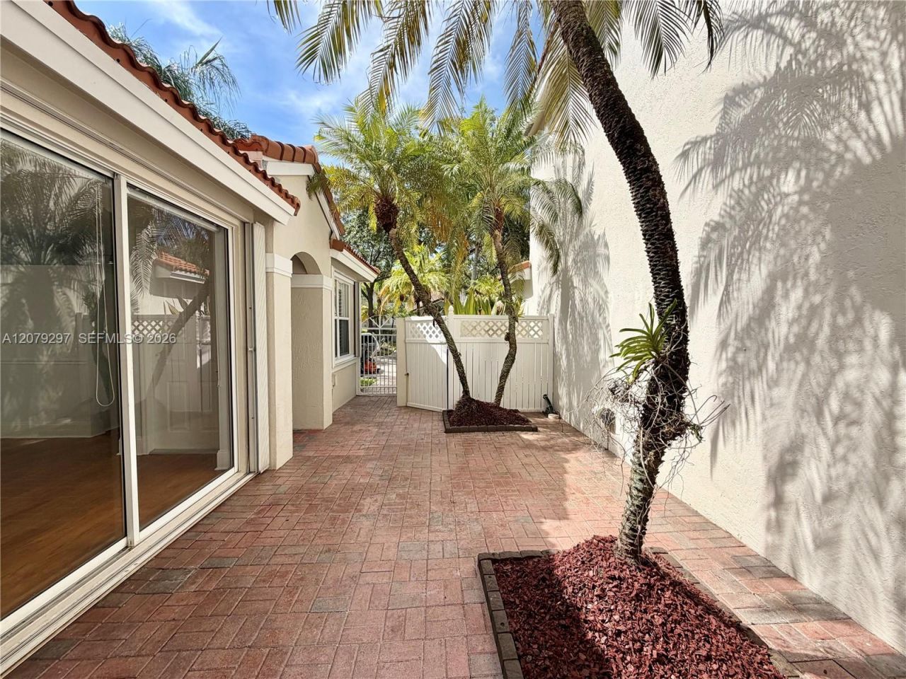 1135 Cliffrose St, Hollywood, FL 33019 Photo