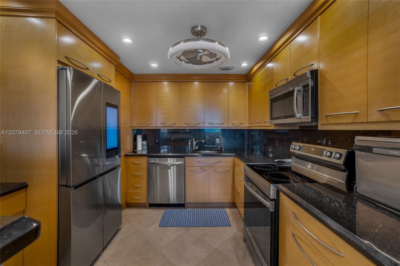 1985 S Ocean Dr, Unit 10E, Hallandale Beach, FL 33009 Photo