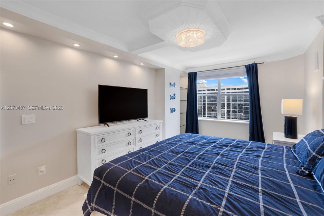 1985 S Ocean Dr, Unit 10E, Hallandale Beach, FL 33009 Photo