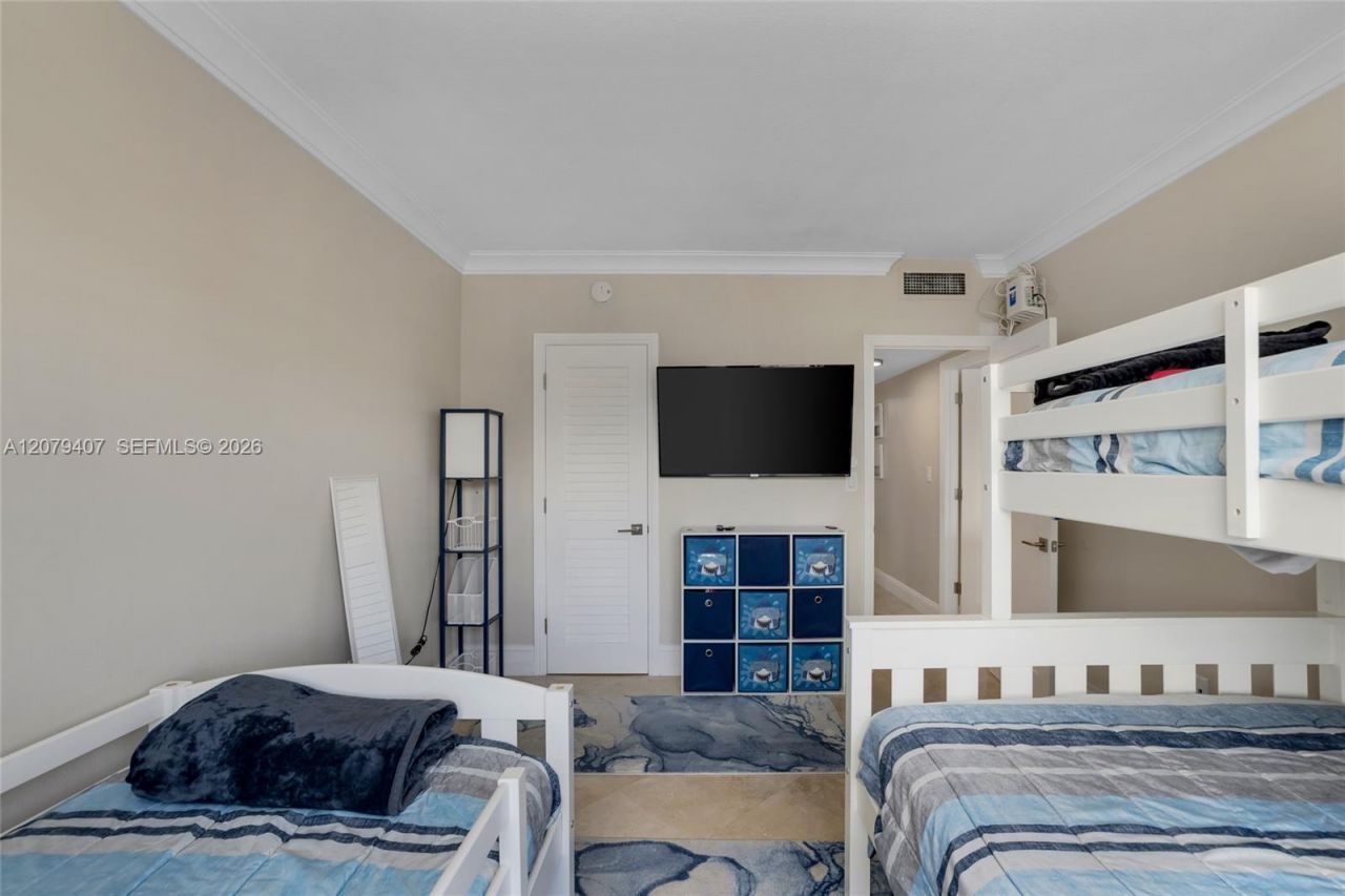1985 S Ocean Dr, Unit 10E, Hallandale Beach, FL 33009 Photo