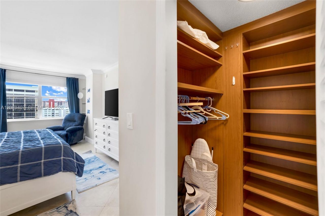 1985 S Ocean Dr, Unit 10E, Hallandale Beach, FL 33009 Photo