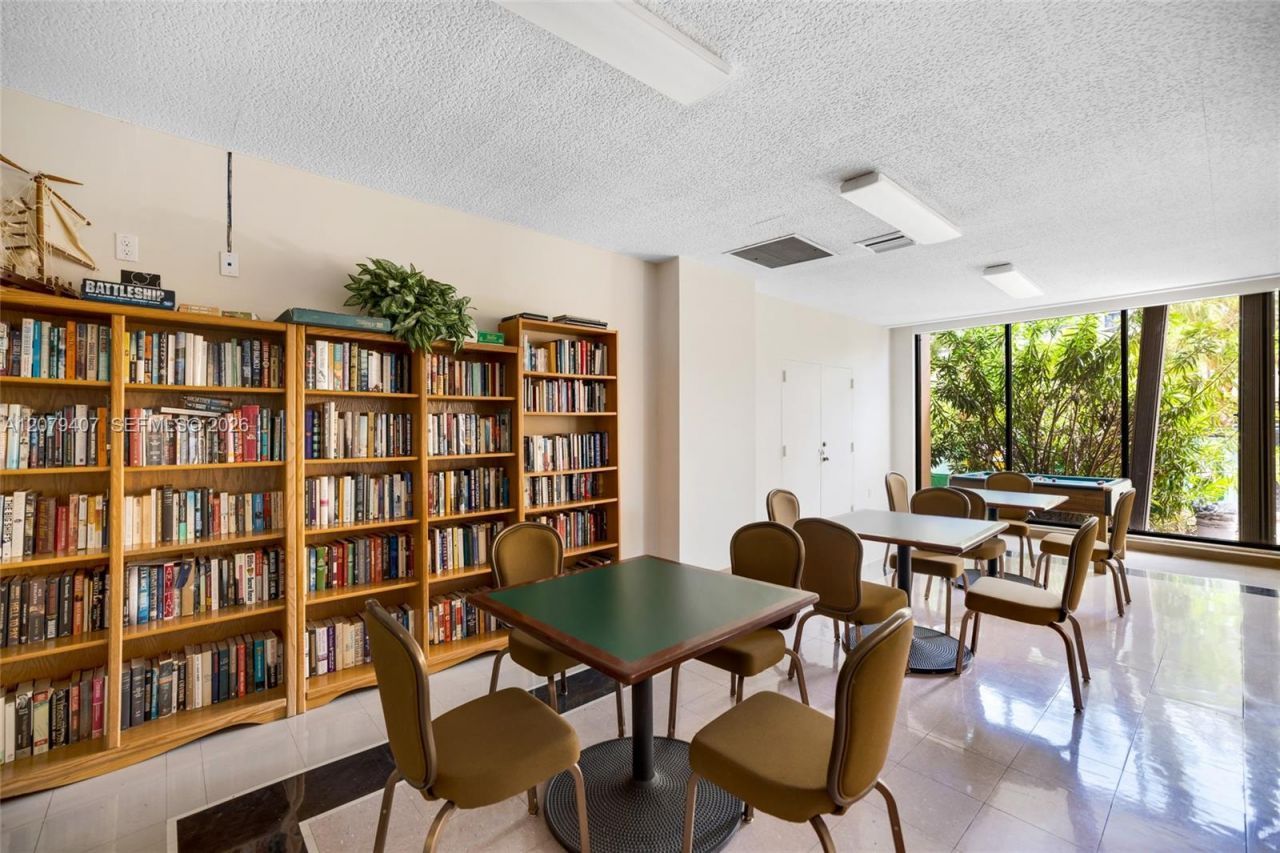 1985 S Ocean Dr, Unit 10E, Hallandale Beach, FL 33009 Photo