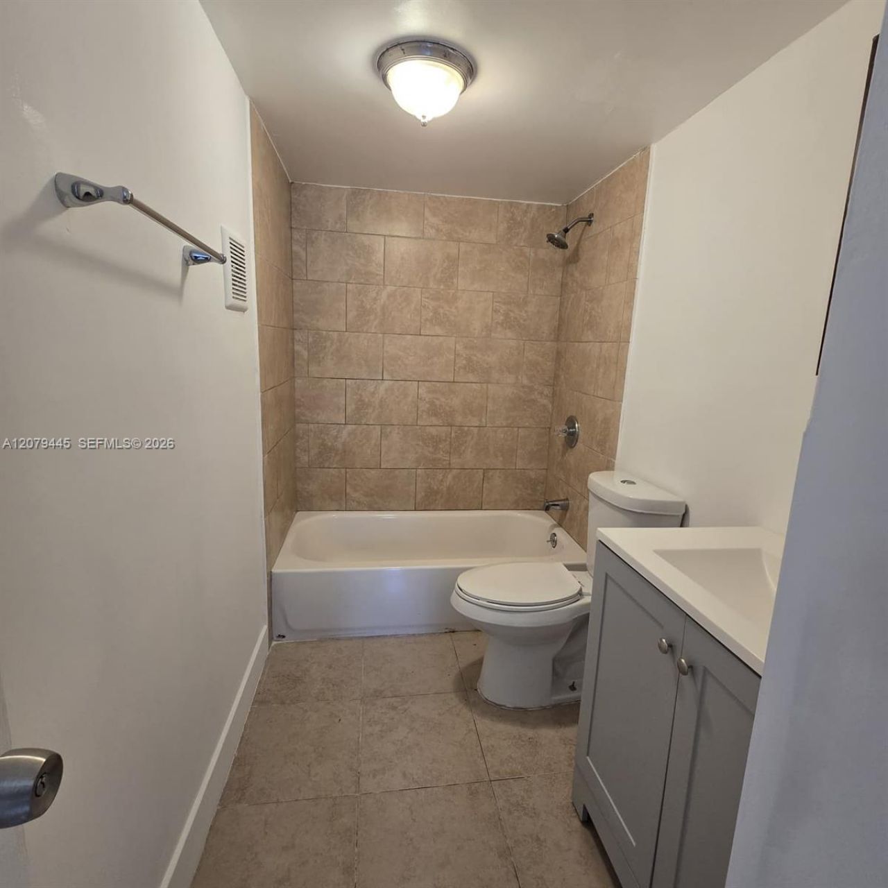 9678 Fontainebleau Blvd , Unit 111, Miami, FL 33172 Photo