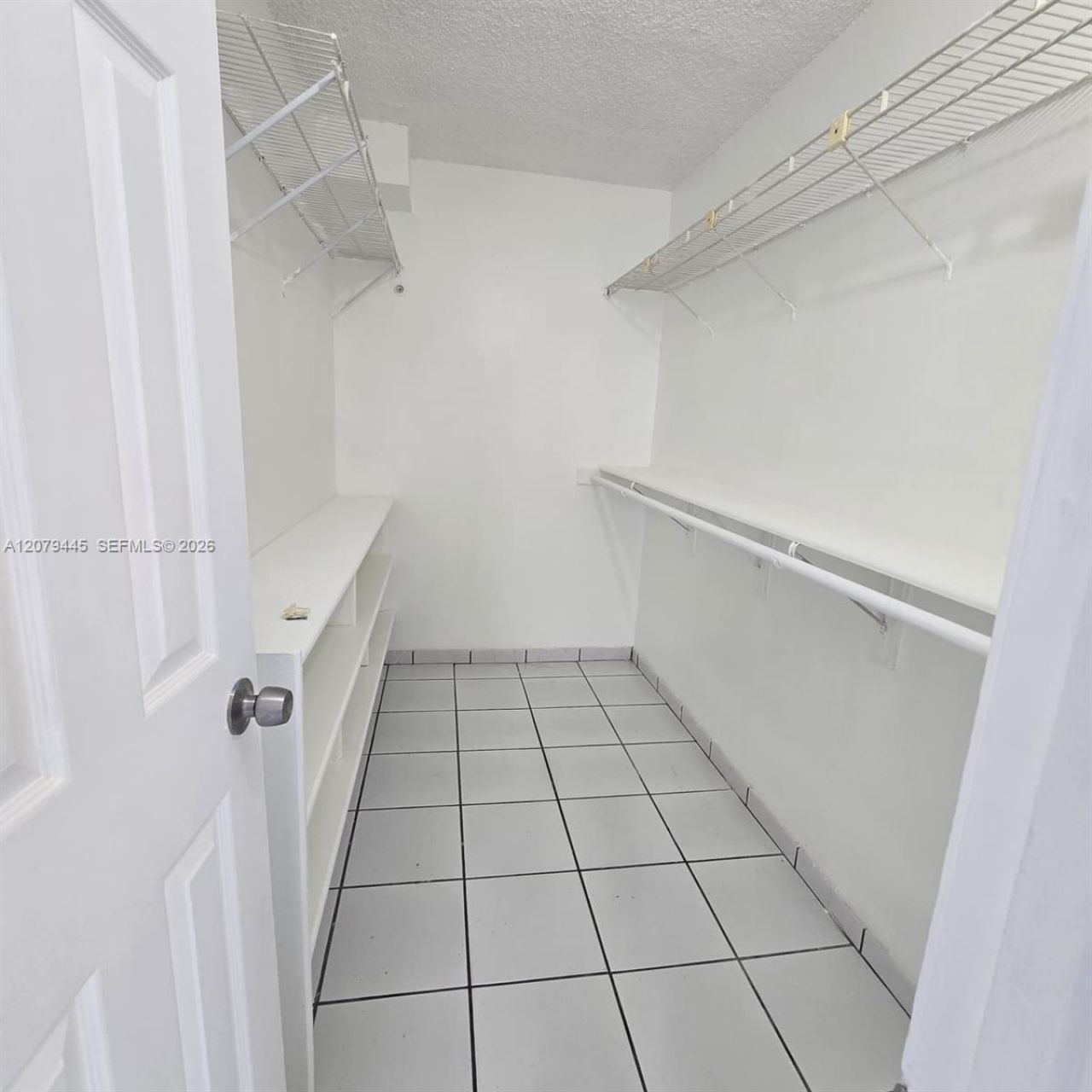 9678 Fontainebleau Blvd , Unit 111, Miami, FL 33172 Photo