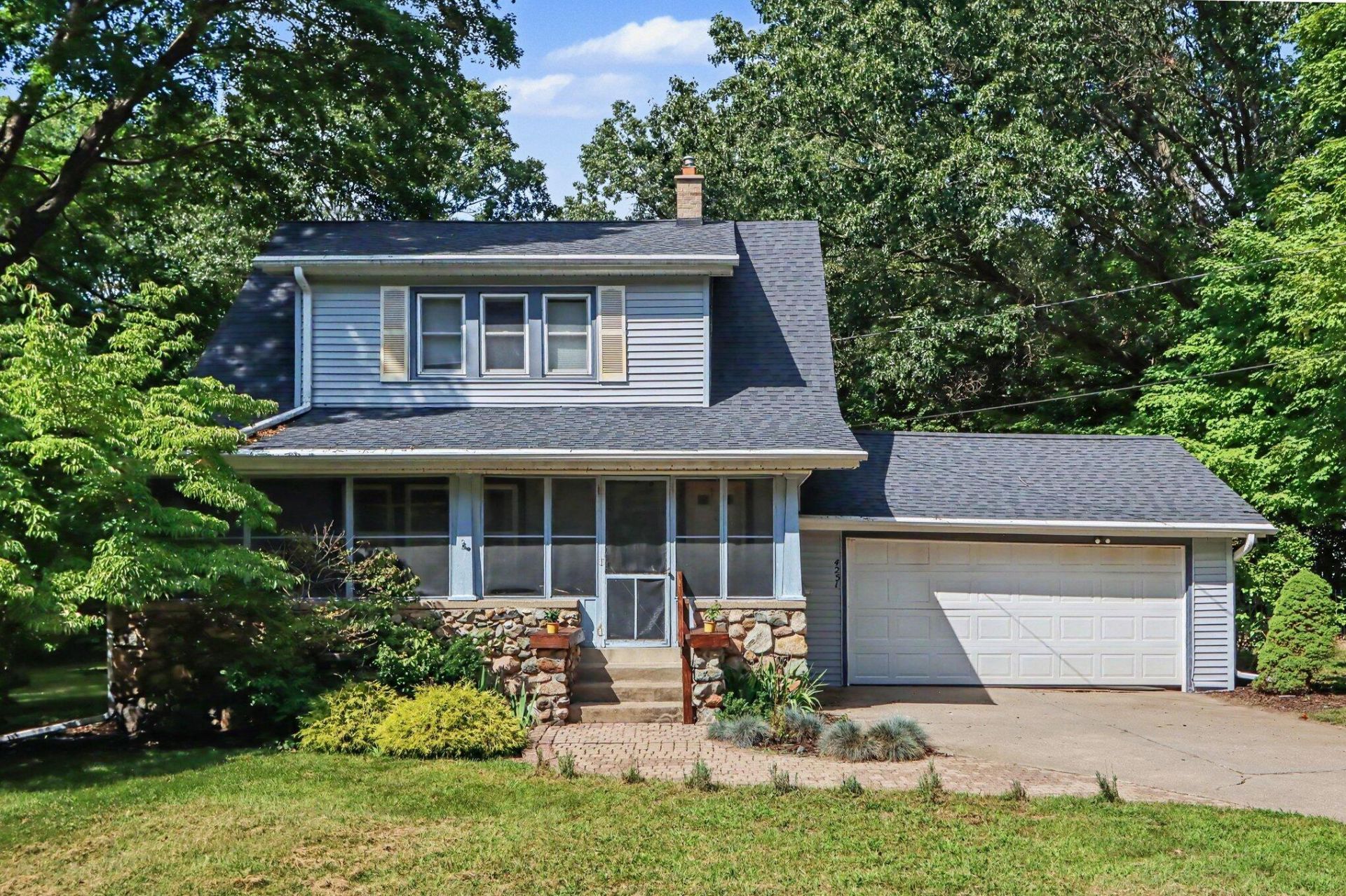 4251 E Kirby Road, Battle Creek, MI 49017 Main Photo