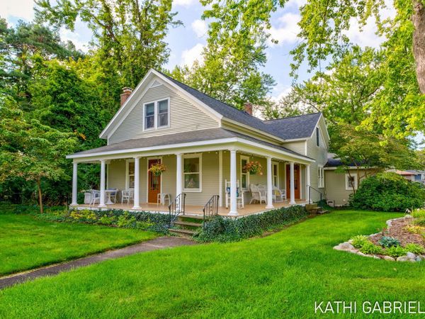 379 S Lake Avenue, Spring Lake, MI 49456