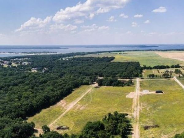 Maximus Lane, Kingston, OK 73439